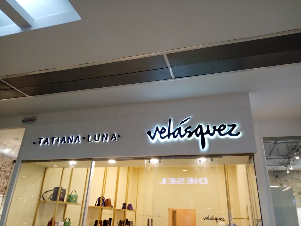 Madera + Acrílico Flotante