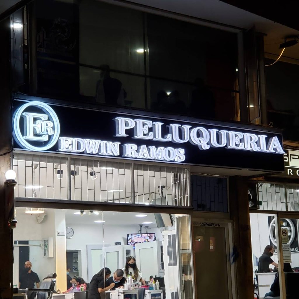 Acrílico 3D sobre Alucobond